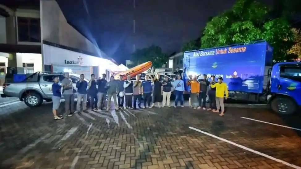 Foto - Truk Dapur Umum Muhammadiyah Turun Bantu Korban Banjir Jabodetabek