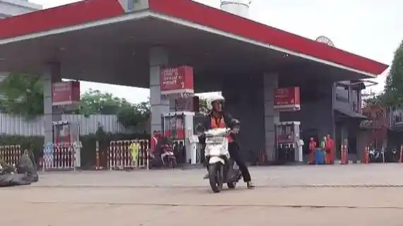 Berita - Mulai Hari Ini Pertamina Turunkan Harga BBM, Berapa Harganya?