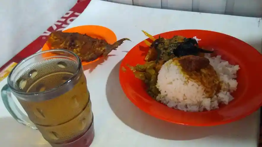 Foto - Anti-Lapar di Terminal Terpadu Pulo Gebang