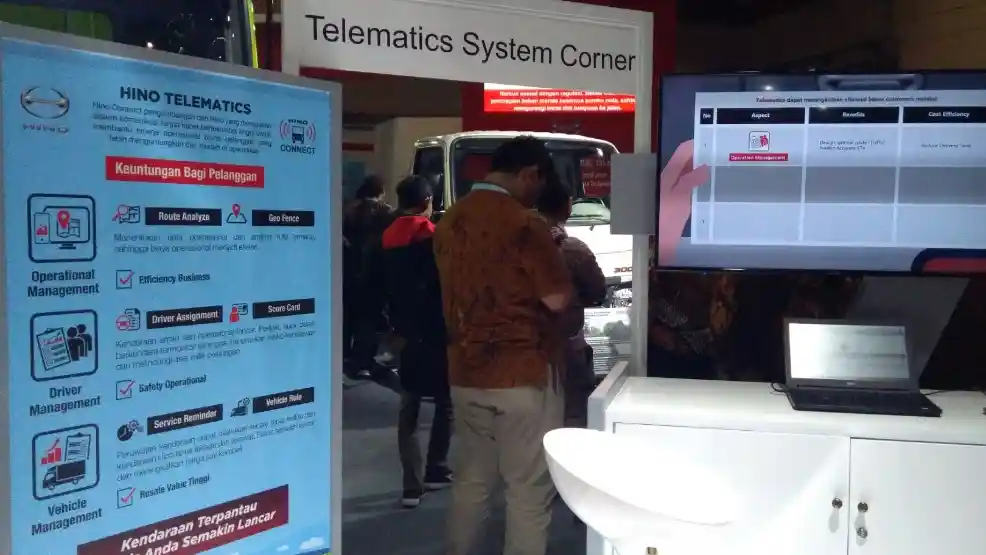Foto - Hino Connect, Sistem Pintar Penunjang Efisiensi Bisnis