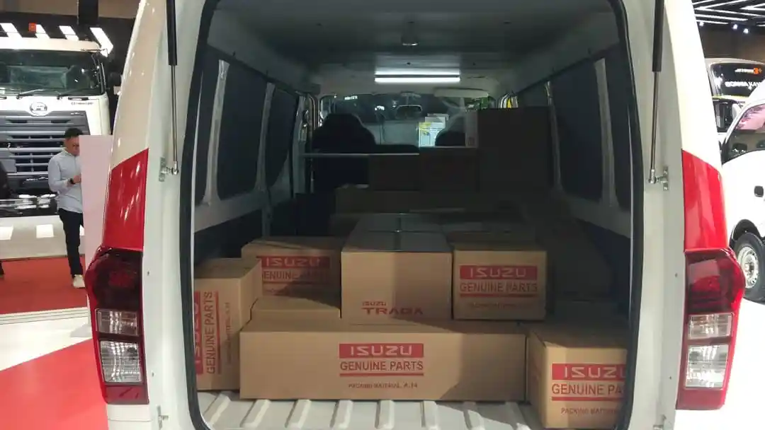 Foto - Sempat Tertunda Karena Pandemi, Isuzu Traga Blind Van Akan Diluncurkan Hari ini
