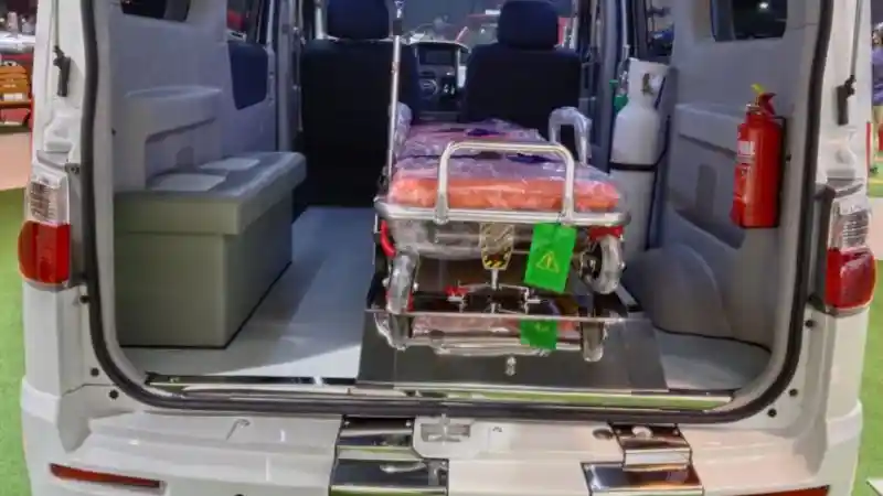 Foto - Ada Yang Minat Beli Ambulans? Daihatsu Luxio Ambulans, Dijual Mulai Rp 226 Jutaan