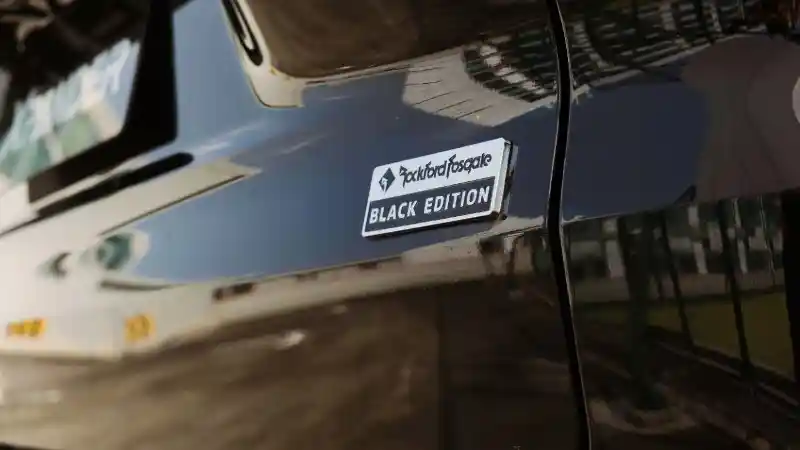 Foto - Xpander dan Xpander Cross Rockford Fosgate Black Edition, Sodorkan Tampilan Sangar Dan Lebih Memanjakan Kuping