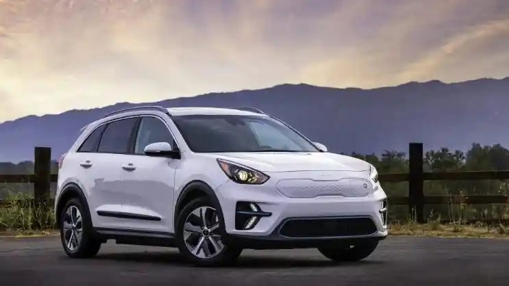 Mobil Listrik - Studi Baru, Mobil ICE Dapat Diandalkan daripada Mobil Listrik