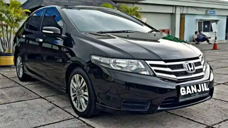 Foto - Harga Sedan Masih Sangat Terjangkau, Bisa Diboyong Mulai dari Rp100 Jutaan