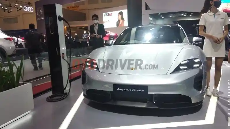 Foto - Porsche Hadirkan 3 Model Kendaraan di Ajang GIIAS 2022, Apa Saja? 
