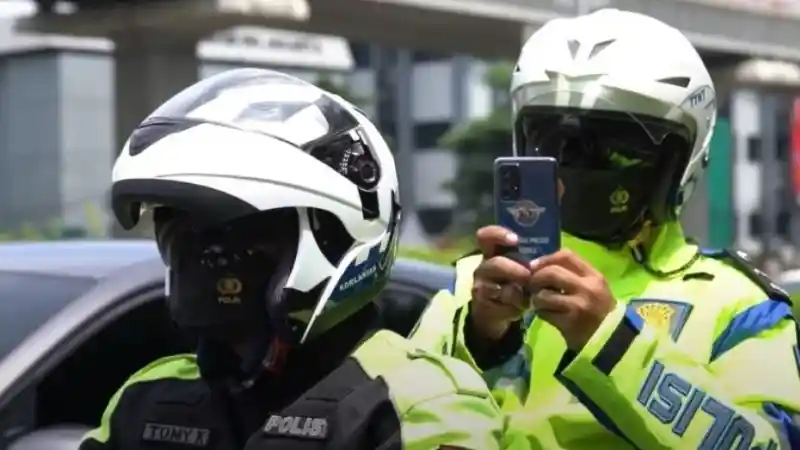 Berita - Penerapan Tilang Elektronik Dapat Tekan Angka Kecelakaan Lalu Lintas