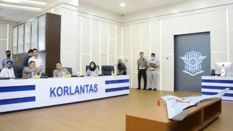 Berita - Polri Kembangkan Pesawat Tanpa Awak, Bisa Tilang Pelanggar Lalu Lintas
