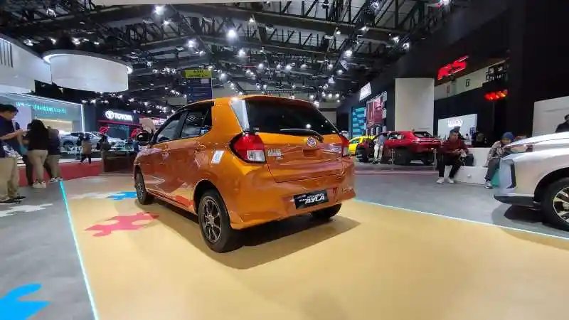 Berita - Ini Perbedaan Daihatsu Ayla Varian X dan R