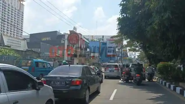 Foto - Kendaraan Listrik Bebas Ganjil Genap Selama Mudik Lebaran