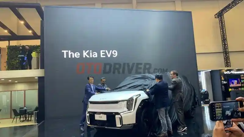 Foto - KIA EV9 GT- Line Resmi Melenggang di Indonesia 