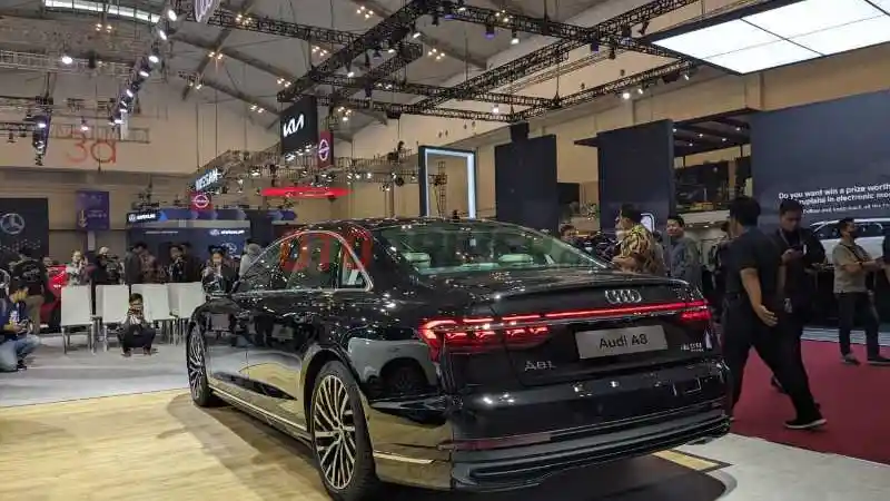 Foto - Audi A8L Terbaru Meluncur di GIIAS 2023, Harganya Fantastis