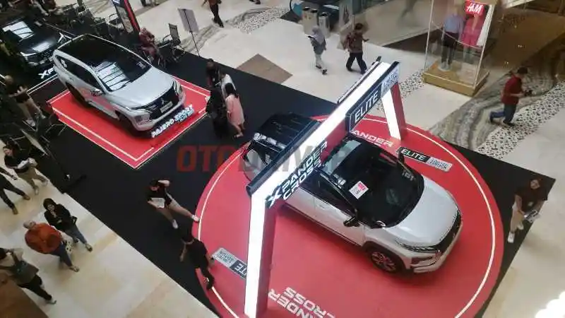 Foto - Mitsubishi Xpander Cross Elite Limited Edition. Selisih Rp 10Juta, Dapat Barang Istimewa Edisi Terbatas