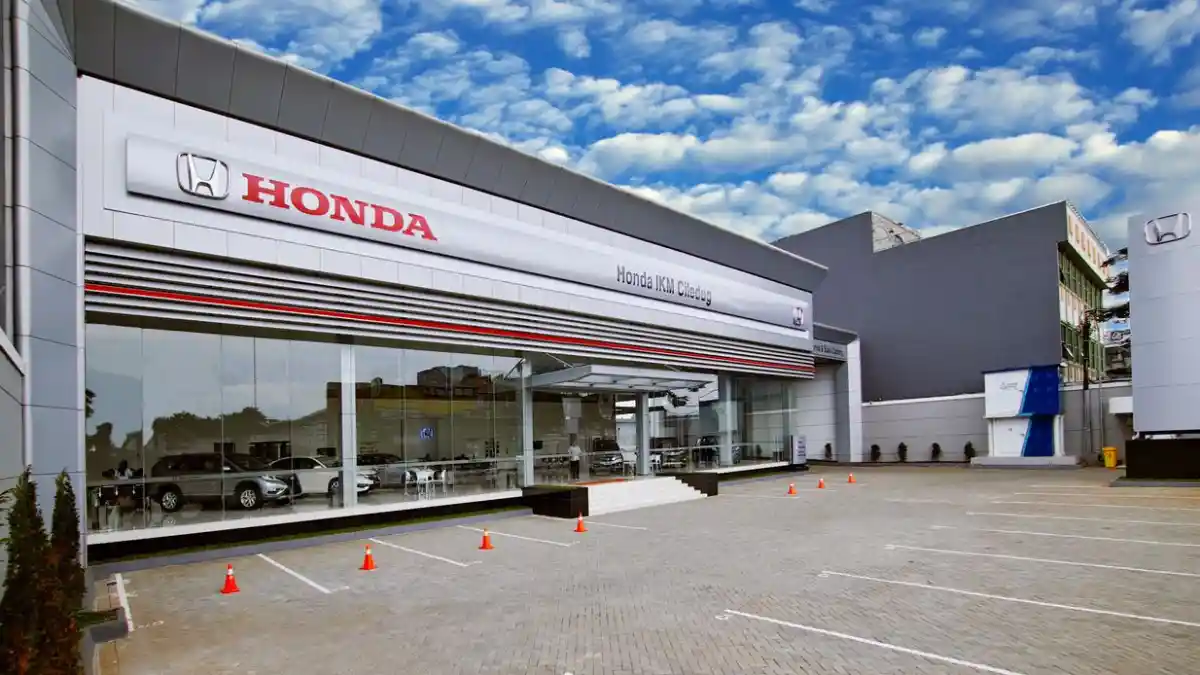 Foto - Honda Resmikan Dealer Baru Pertama Di 2017