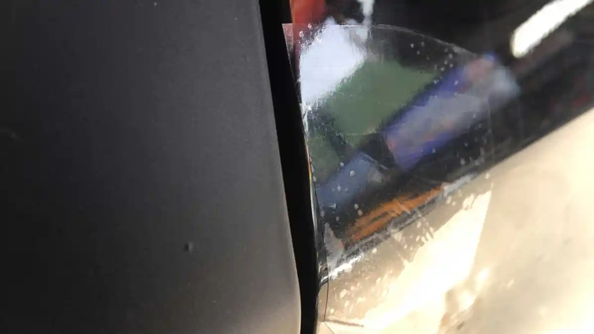 Foto - Mau Bodi Mobil Bebas Lecet dan Baret? Pakai "Anti Gores" Saja