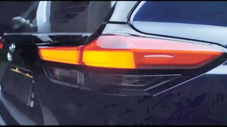 Foto - Sehari Sebelum Debut Dunianya, Begini Bocoran Detail Kijang Innova Zenix