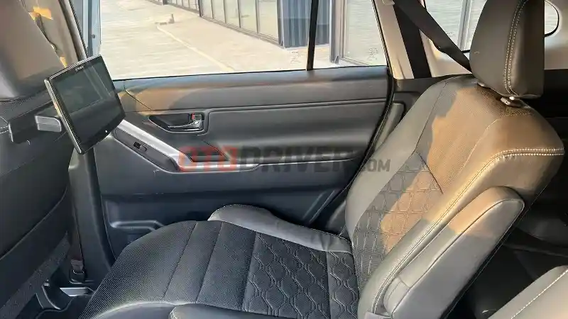 Foto - Inilah Yang Bikin Toyota Kijang Innova Zenix Hybrid Sangat Nyaman Dibawa Keluar Kota