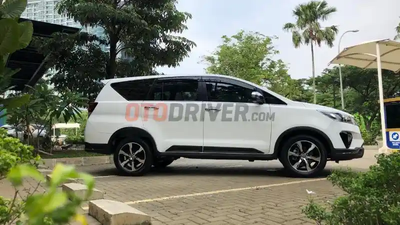 Foto - Kijang Innova Diesel Lawas Resmi Comeback, Ini Dia Harganya