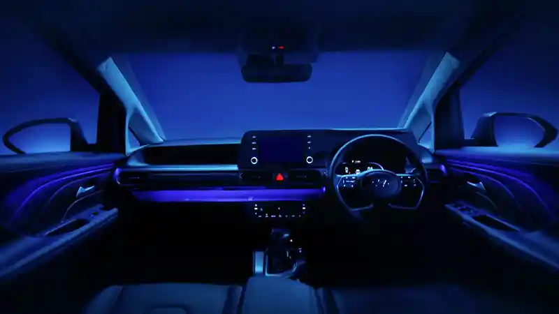 Berita - Trim Tertinggi Stargazer Hanya Untuk 6 Penumpang dan Punya Hyundai SmartSense