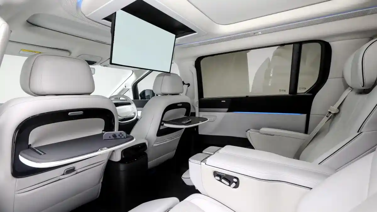 Foto - Xpeng X9, MPV EV Mewah Yang Cocok Dikendarai Sendiri