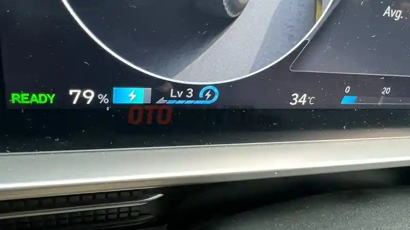 Foto - Fitur Canggih Ini Bikin Baterai Ioniq Lebih Hemat dan Menghemat Kampas Rem