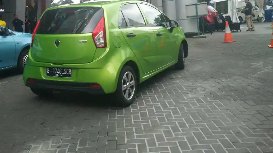 Foto - FIRST DRIVE: Proton Iriz 1.3L 2017