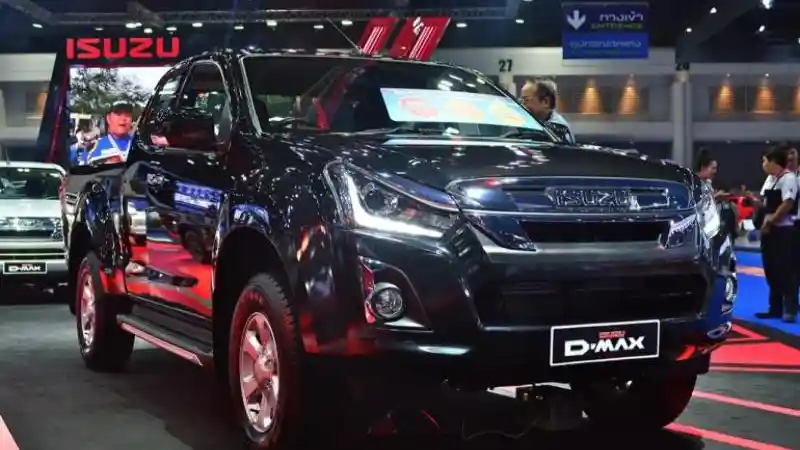 Foto - Isuzu Thailand Rilis D-Max Varian Baru, Bermesin 1.900 CC!