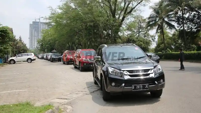 Foto - Isuzu mu-X Ganti Nomenklatur di Indonesia