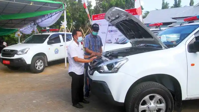 Foto - Isuzu Tawarkan Ambulans 4x4, Sanggup Jangkau Pasien Ke Segala Medan