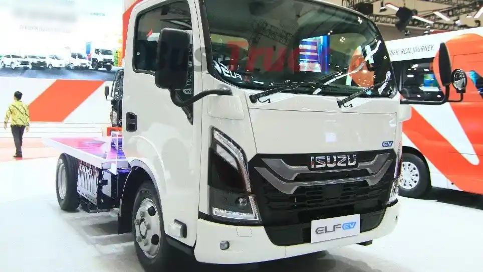 Foto - Isuzu Bangun Fasilitas Tes Truk Tanpa Sopir Tercanggih