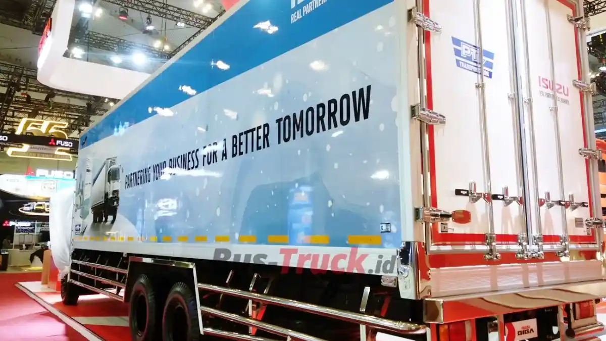 Foto - Isuzu DI GIIAS 2025 Boyong Enam Kendaraan Unggulan