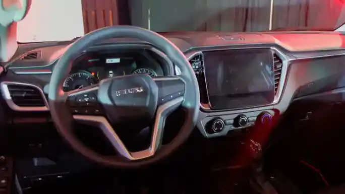 Foto - Spesifikasi dan Harga Isuzu D-Max Limited 2024