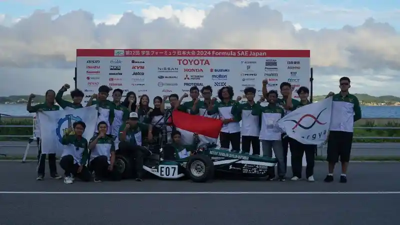Foto - Mobil Formula Listrik Tim Institut Teknologi Sepuluh Nopember Juara Dunia