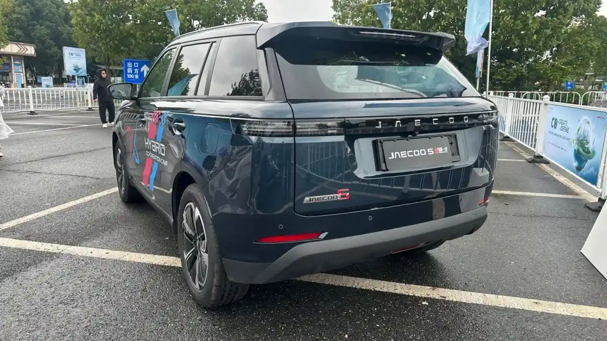 Foto - Melihat Spesifikasi Jaecoo J5 Versi Hybrid