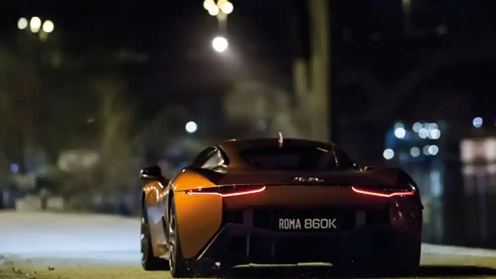 Foto - Jaguar C-X75. Mr. Bond, Ini Lawan Anda
