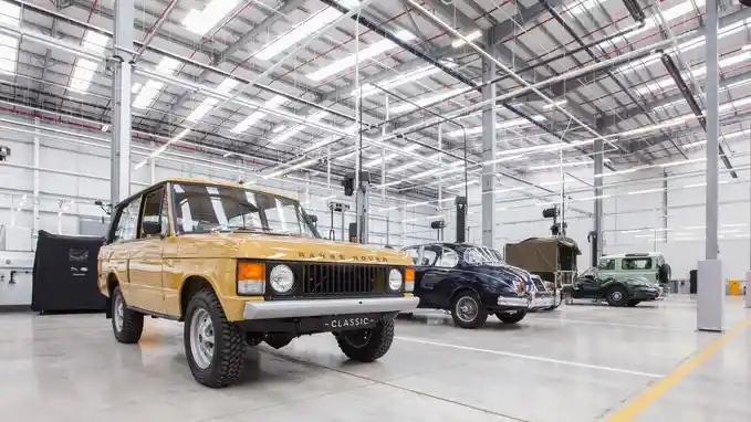 Foto - VIDEO: Divisi Restorasi Jaguar Land Rover Dibuka. Siap Restorasi Mobil Klasik