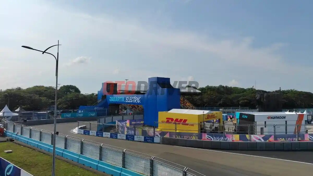 Berita - Pusat Perbelanjaan Tertua di Indonesia Jadi Sponsor Utama Jakarta E-Prix 2025