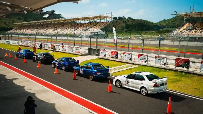 Foto - JDM Funday Dihelat di Mandalika, Banyak Mobil Jepang Berperforma Tinggi Unjuk Kebolehan