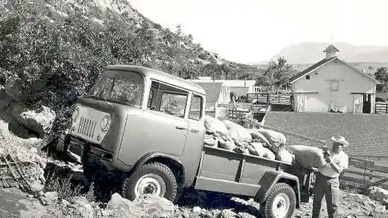 Foto - Jeep FC, Jeep Pesek Yang Sempat Laris Di Amerika