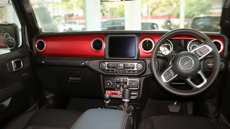 Foto - Jeep Gladiator Versi Pasar Indonesia Telah Hadir Mulai Rp 1,9 Miliar