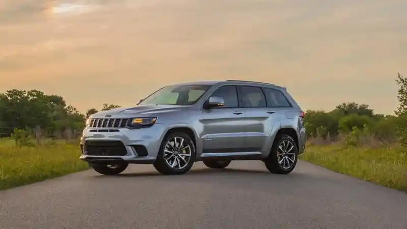 Foto - Demi Regulasi, Jeep Bunuh SUV Terkencang Di Dunia