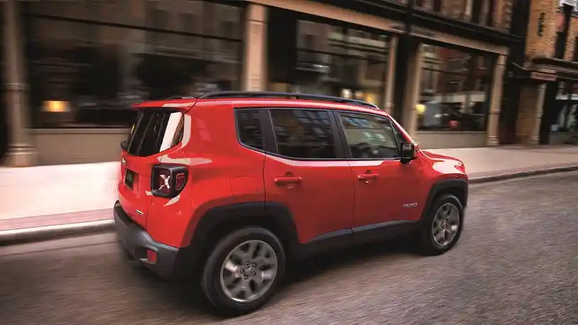 Foto - Jeep Renegade Meluncur, Mini Wrangler Harga Lebih Terjangkau