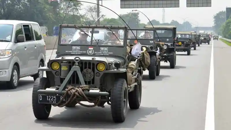 Berita - Willys Owners Indonesia Sukses Emban Misi Mulia di Banten