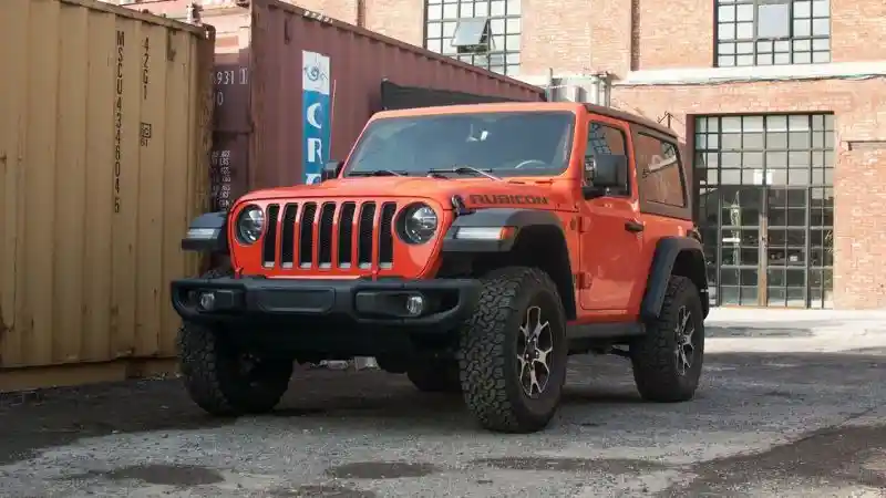 Foto - 10 Mobil Berdesain Retro Yang Masih Eksis Sampai Saat Ini