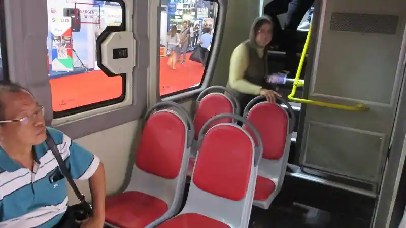 Foto - Nostalgia Bus Di Ajang GIIAS 2017 (I), Adi Putro Pajang Bus Tingkat Beratap Terbuka