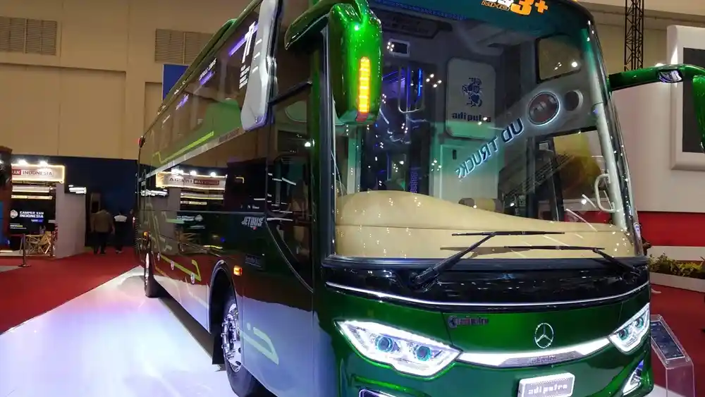 Foto - Penjualan Bus 2023 Kuartal I: Adu Laku Hino, Mitsubishi, Mercedes-Benz