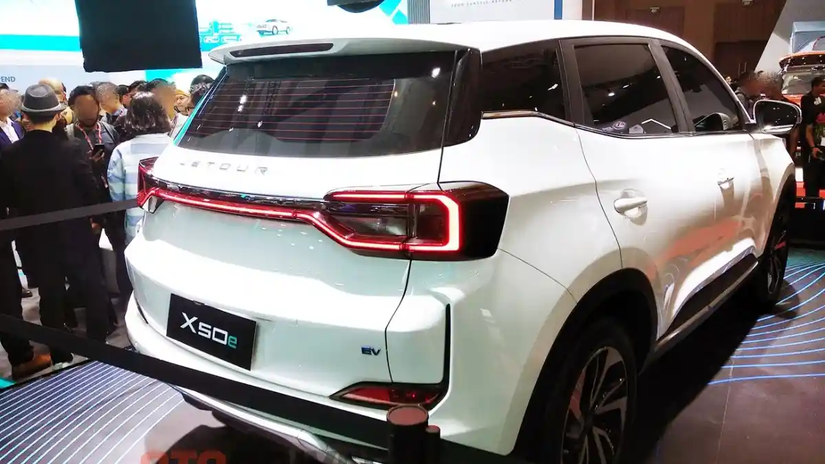Foto - Pertama Di Dunia, Jetour Bawa X50e Di IIMS 2025, Sudah Bisa Booking