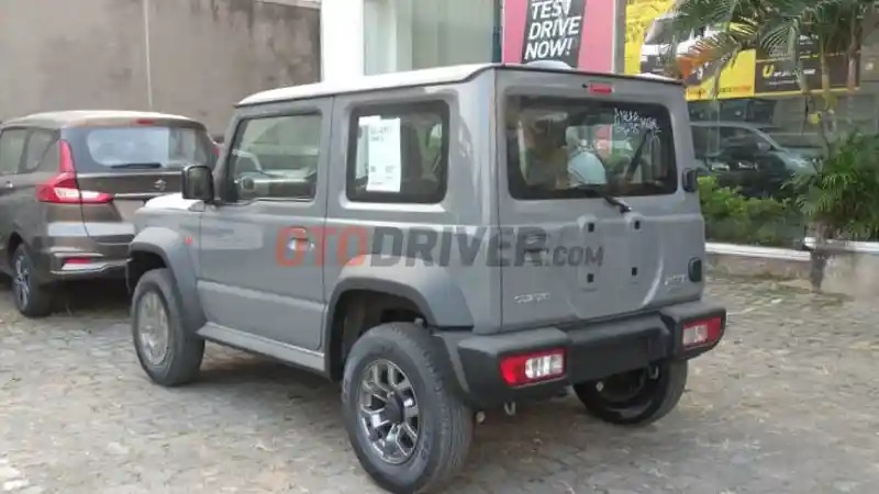 Foto - Suzuki Jimny akan Punya Varian 4X2 di Indonesia?