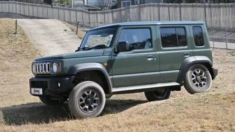 Berita - Harga Belum Pasti, Suzuki Jimny 5 Pintu Sudah Dipesan 1500 Unit