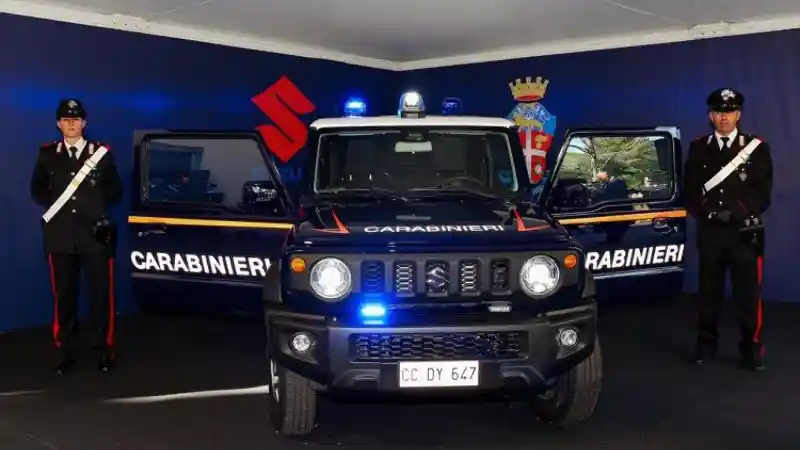 Berita - Suzuki Jimny Kini "Dinas" Sebagai Polisi Militer Italia 